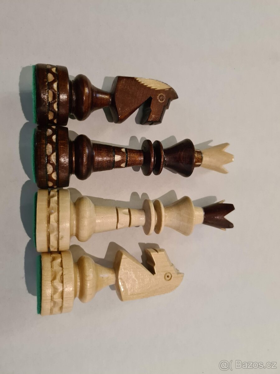 Dřevěné vyřezávané šachy - 7