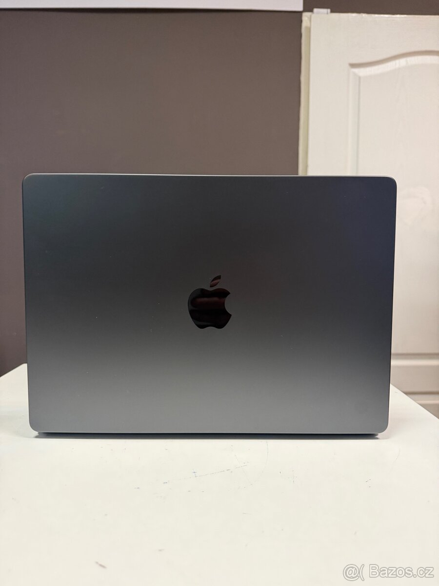 MacBook Pro M4 2024/16GB RAM/M4/512GB SSD/Záruka - 7