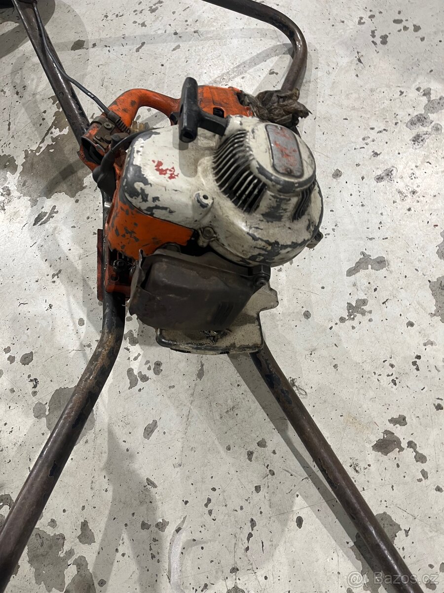 Půdní vrták stihl - 7