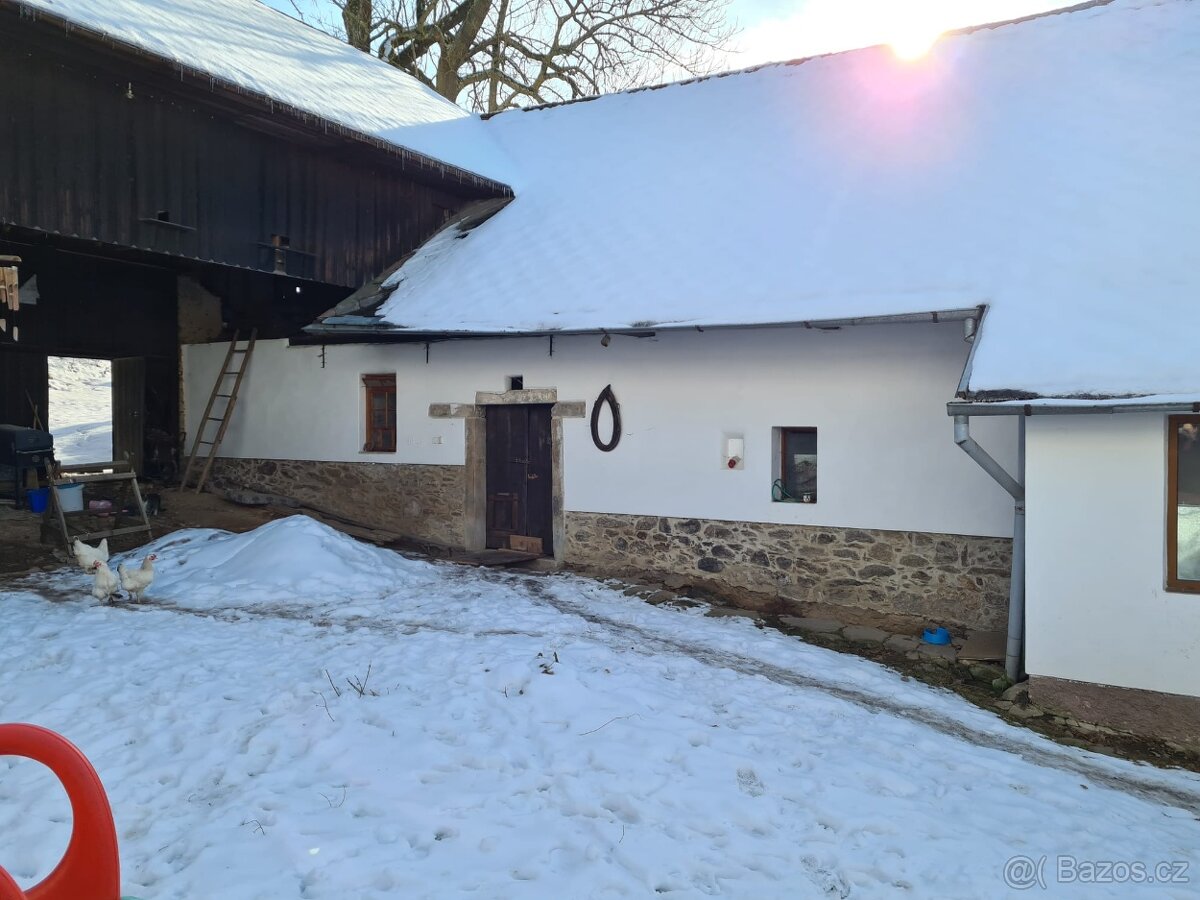 Rodinný dům 3+1, pozemek 2 159m2 - 7