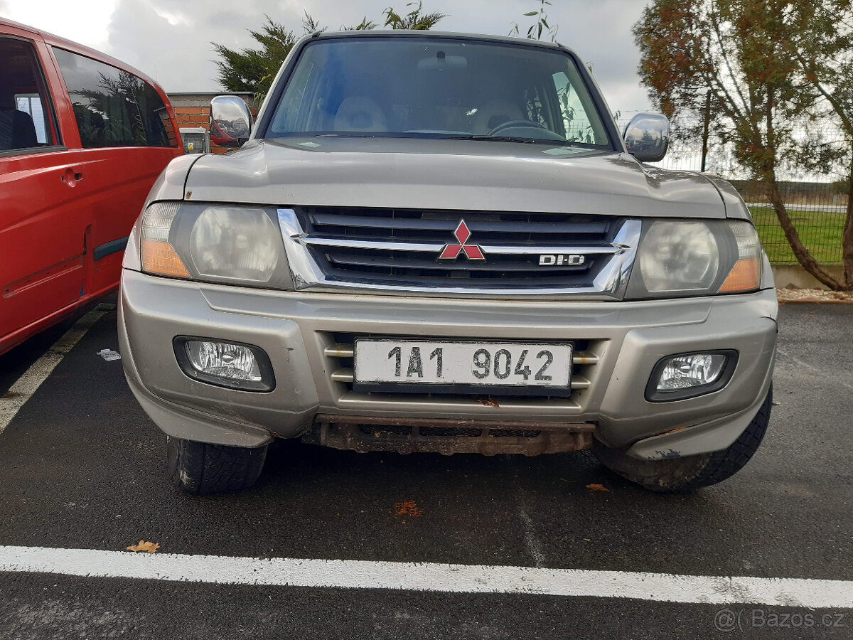 Mitsubishi Pajero 3,2DiD 118kW 2002 - díly - 7