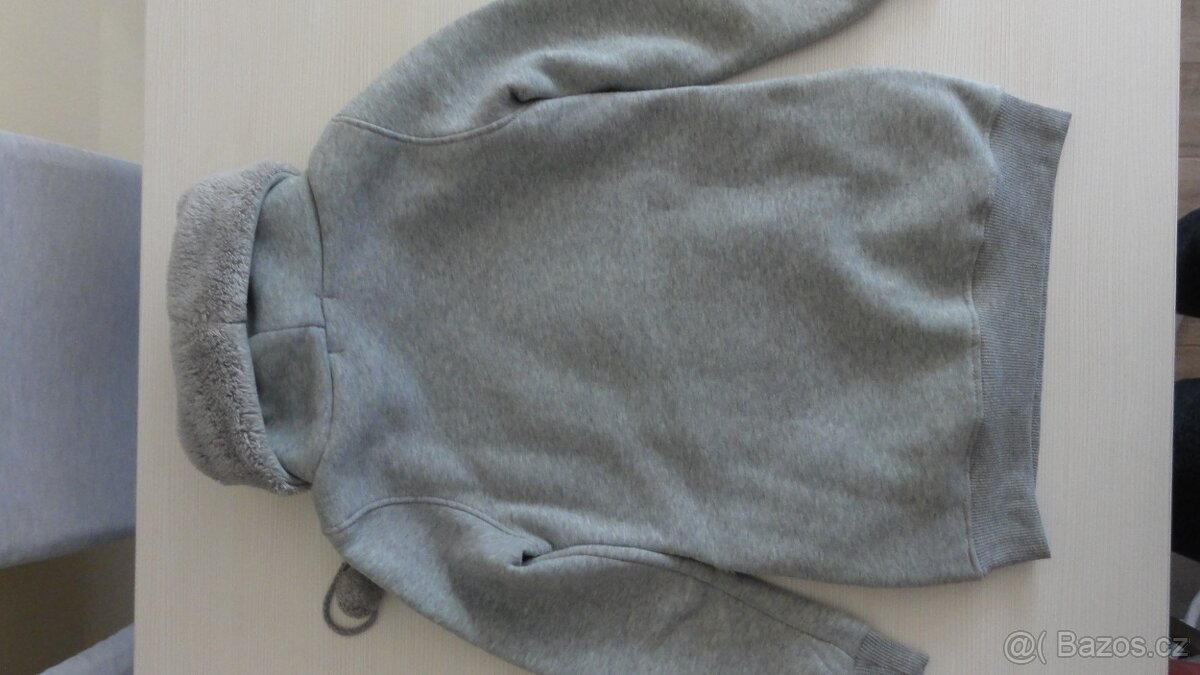 Mikiny vel.128/134, a svetřík vel. 134/140 - 7