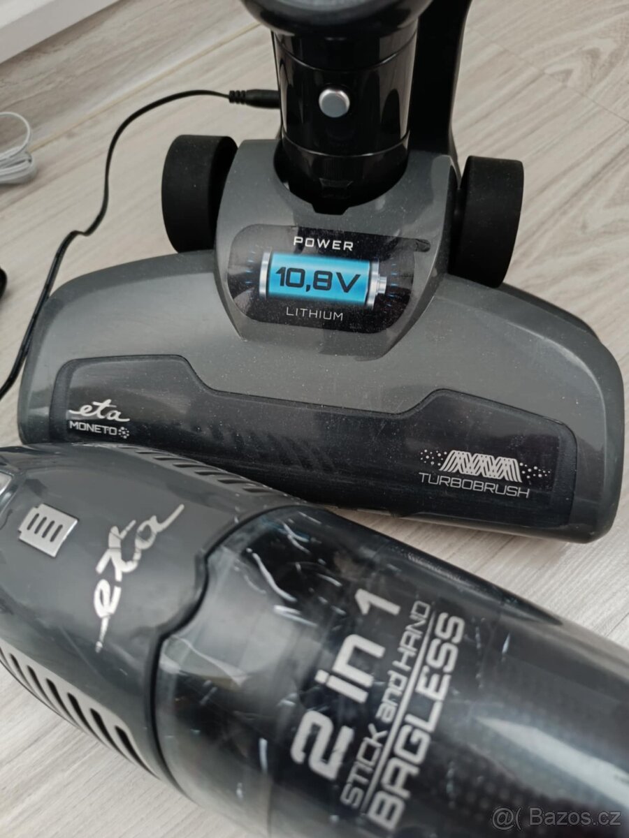 Tyčový vysavač ETA - 7