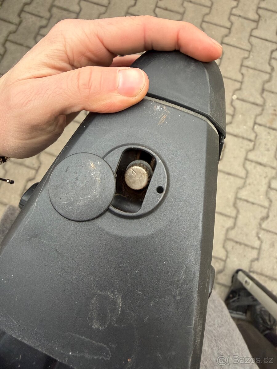 Střešní nosiče Audi A8 a S8 2006-2012 - 7