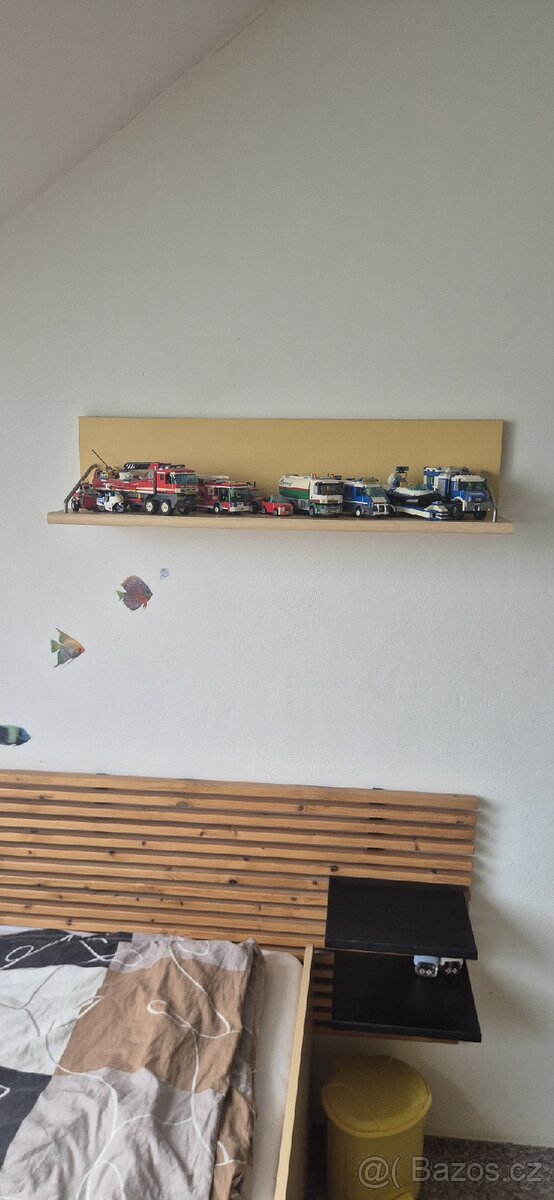 Nábytek z pokoje - 7