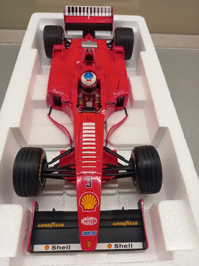 F1 FERRARI F300 1998 MICHAEL SCHUMACHER MINICHAMPS 1:18 - 7