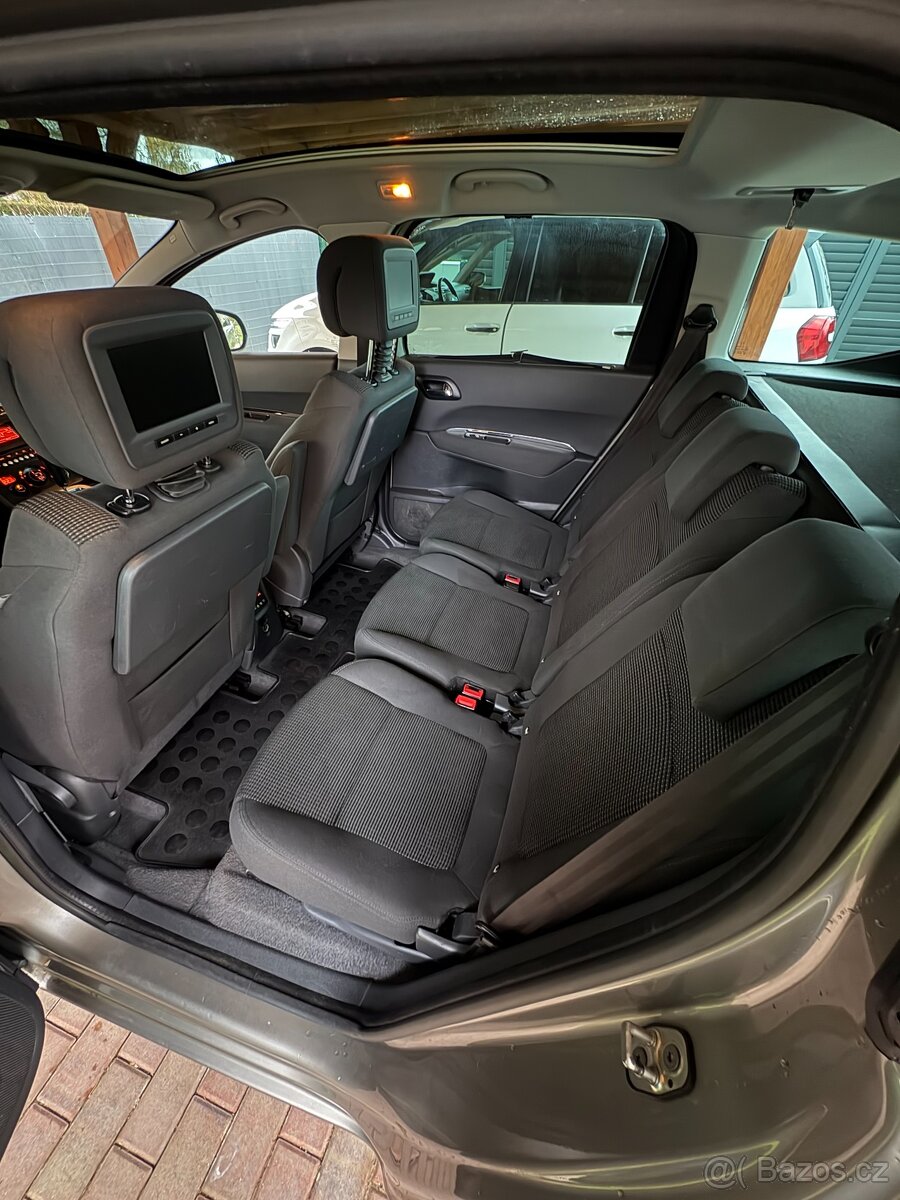 Peugeot 5008 1.9 HDi - automat - 7