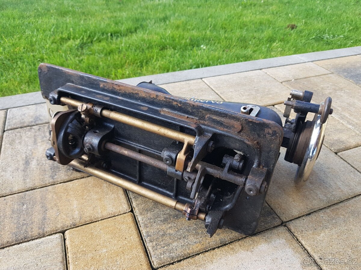 Šicí stroj Minerva - 7