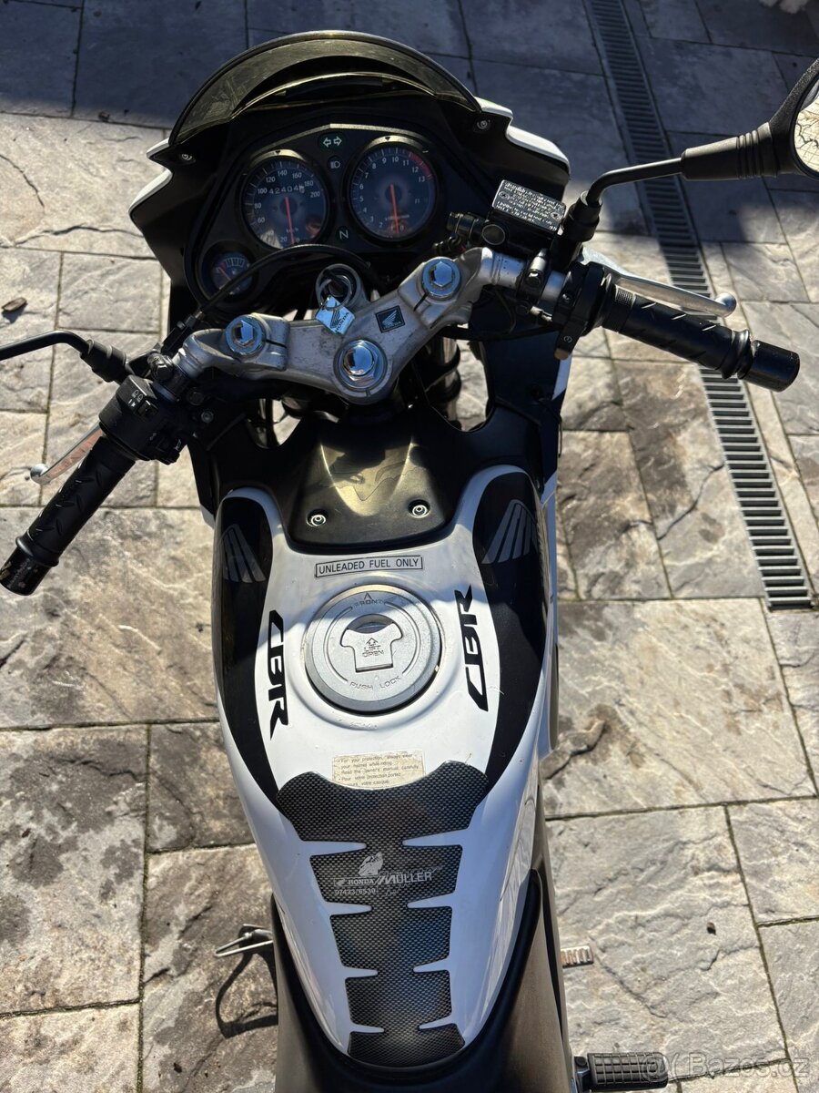 Honda CBR125R - 7