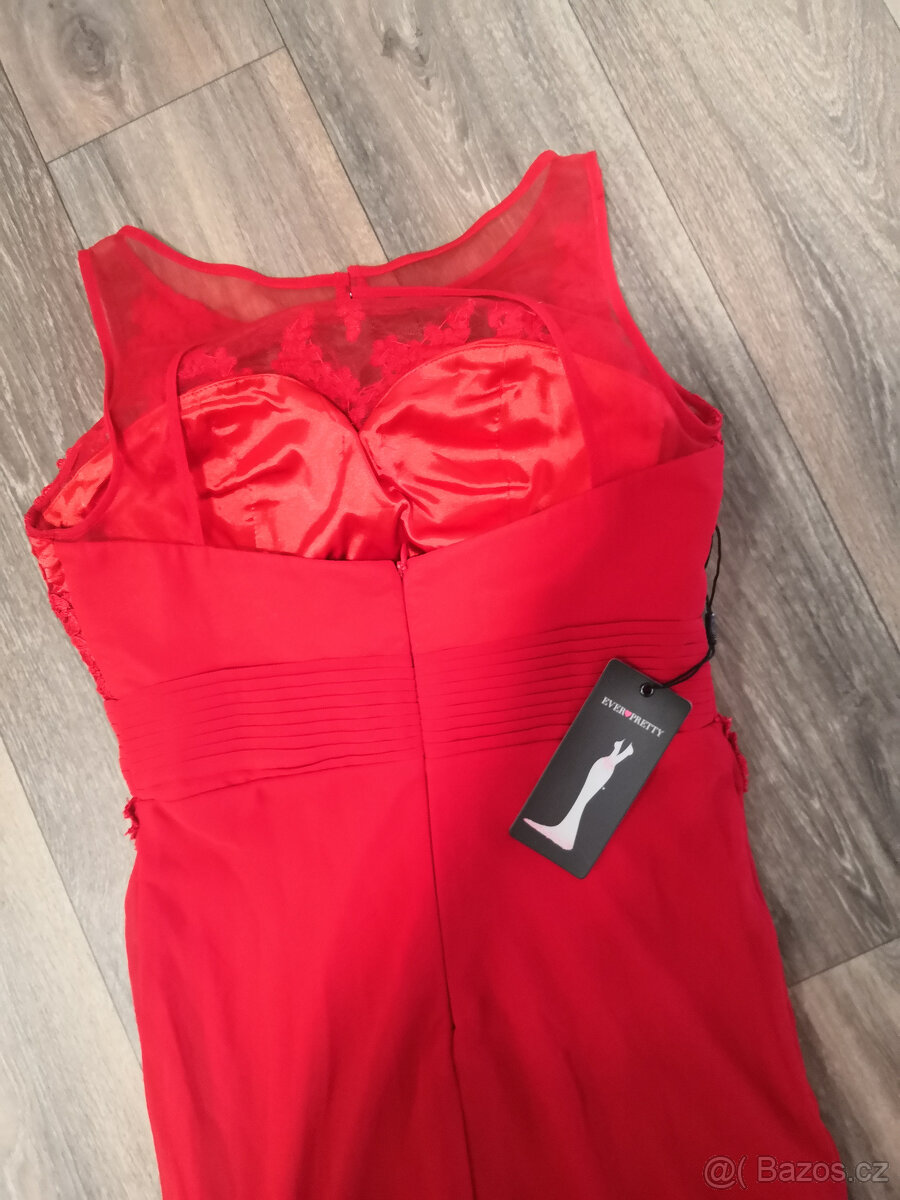 Červené plesové šaty s vlečkou - 7