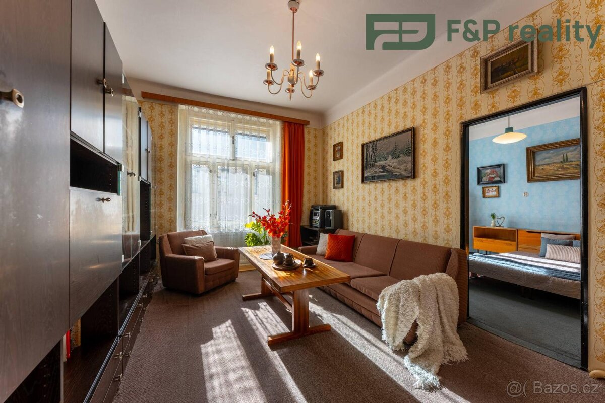 Prodej rodinného domu v centru Příbrami se 2 bytovými jedno - 7