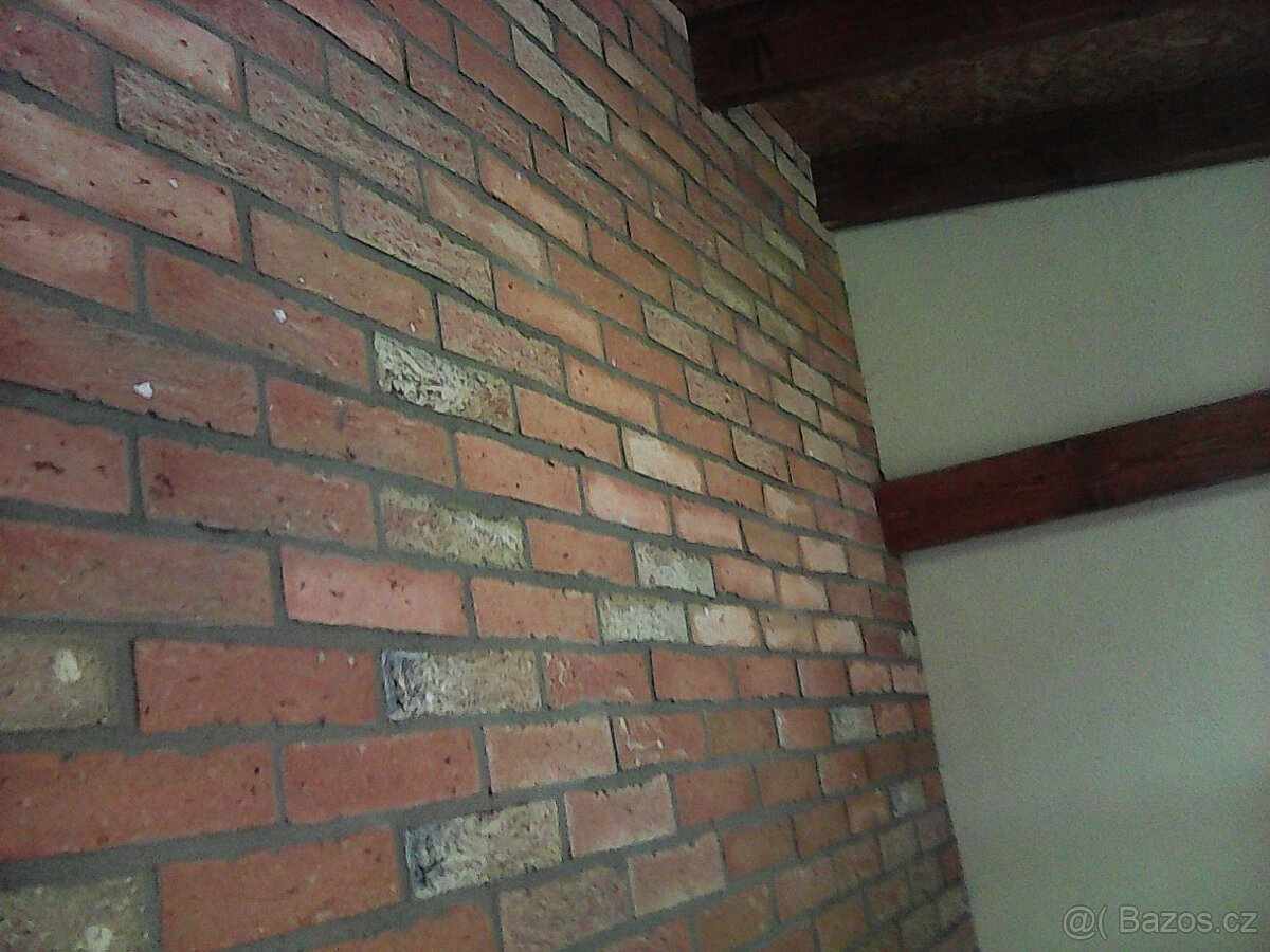 CIHLOVÝ OBKLAD Z PRAVÝCH CIHEL (střed cihly) - 7