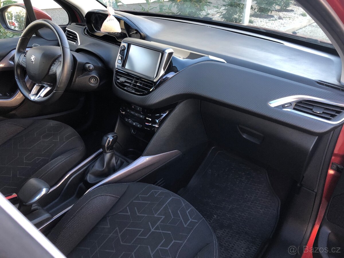 Peugeot 2008,ser.kniha,1.maj.,2016, 1.2 PureTech Active - 7