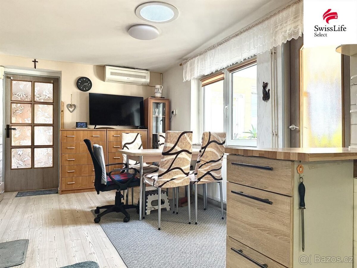 Prodej rodinného domu 188 m2, Roštění - 7