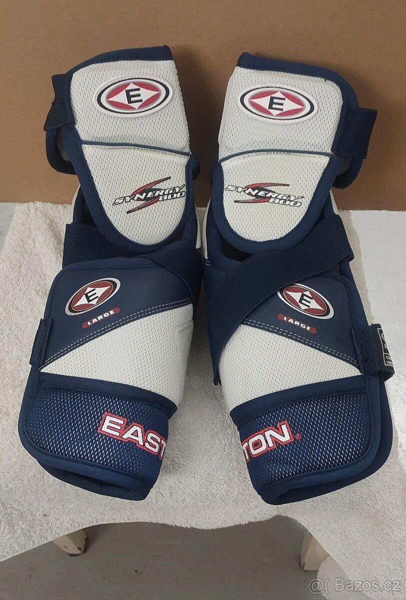 Hokejové brusle, chrániče, kalhoty, rukavice - 7