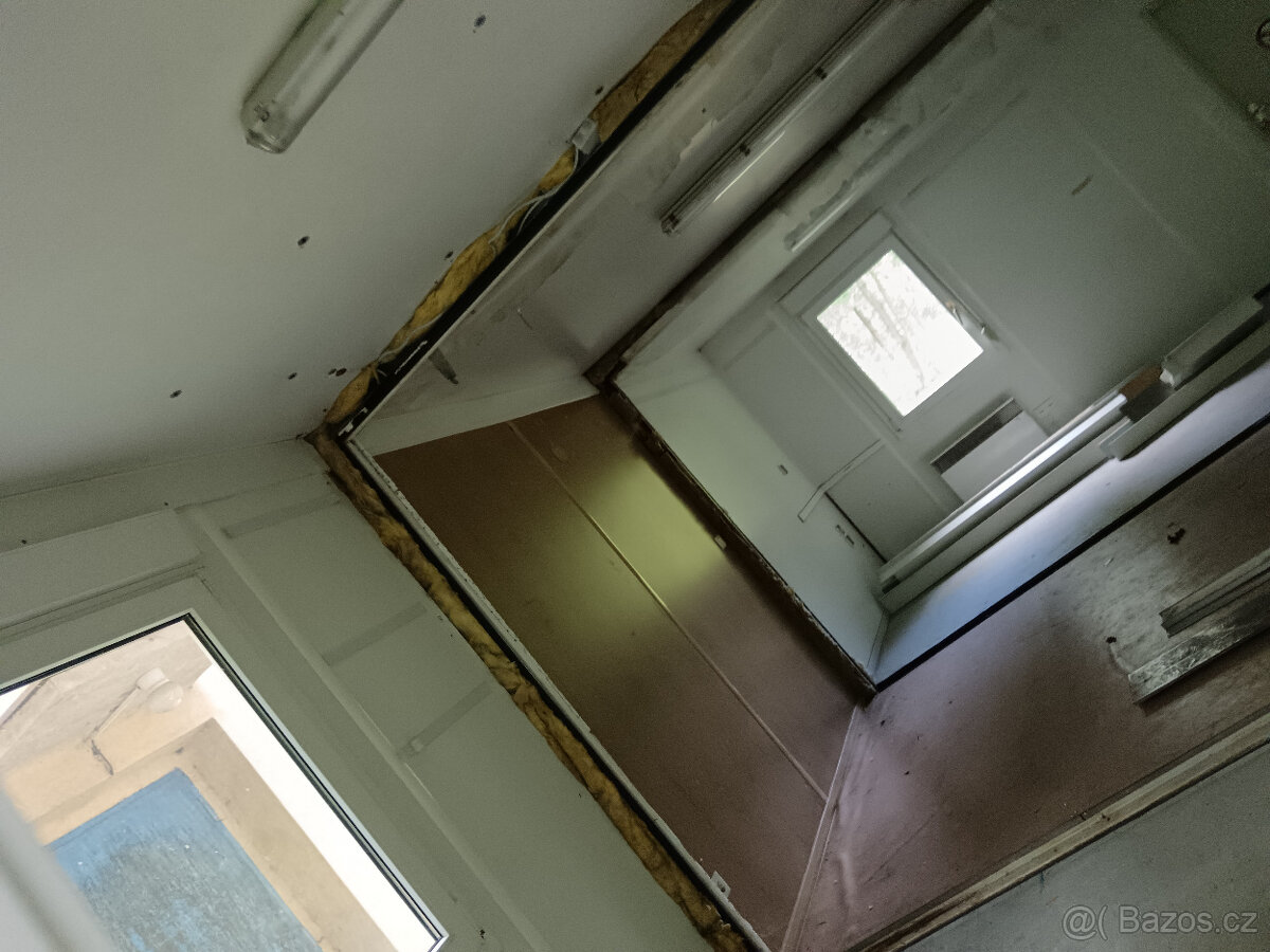 Sestava 3 x kancelářský-obytný kontejner,dílna - - - 7