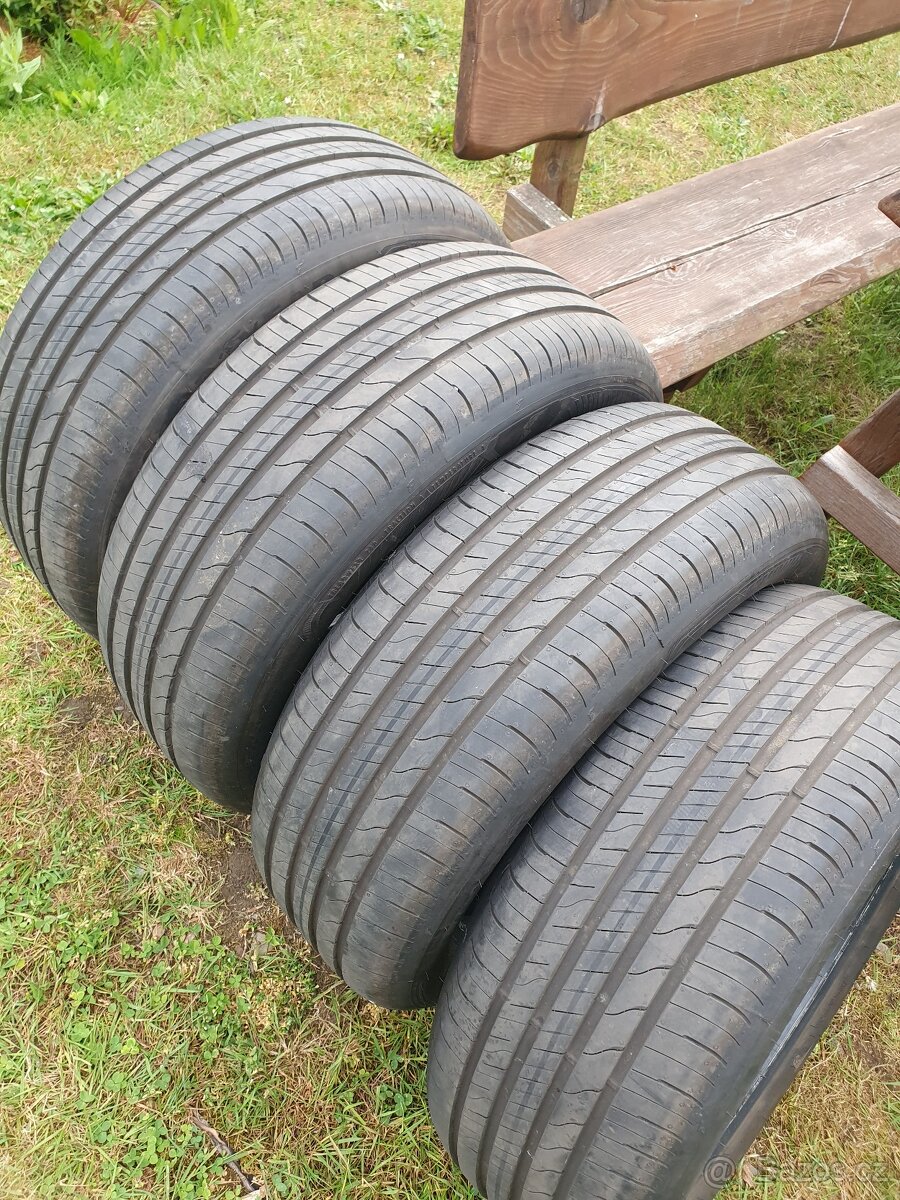 215/55 R17 98W Goodyear EfficientGrip DOT1625 - 7