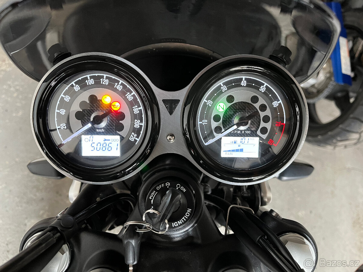 Triumph Speed Twin 1200 - 1.majitel - 7