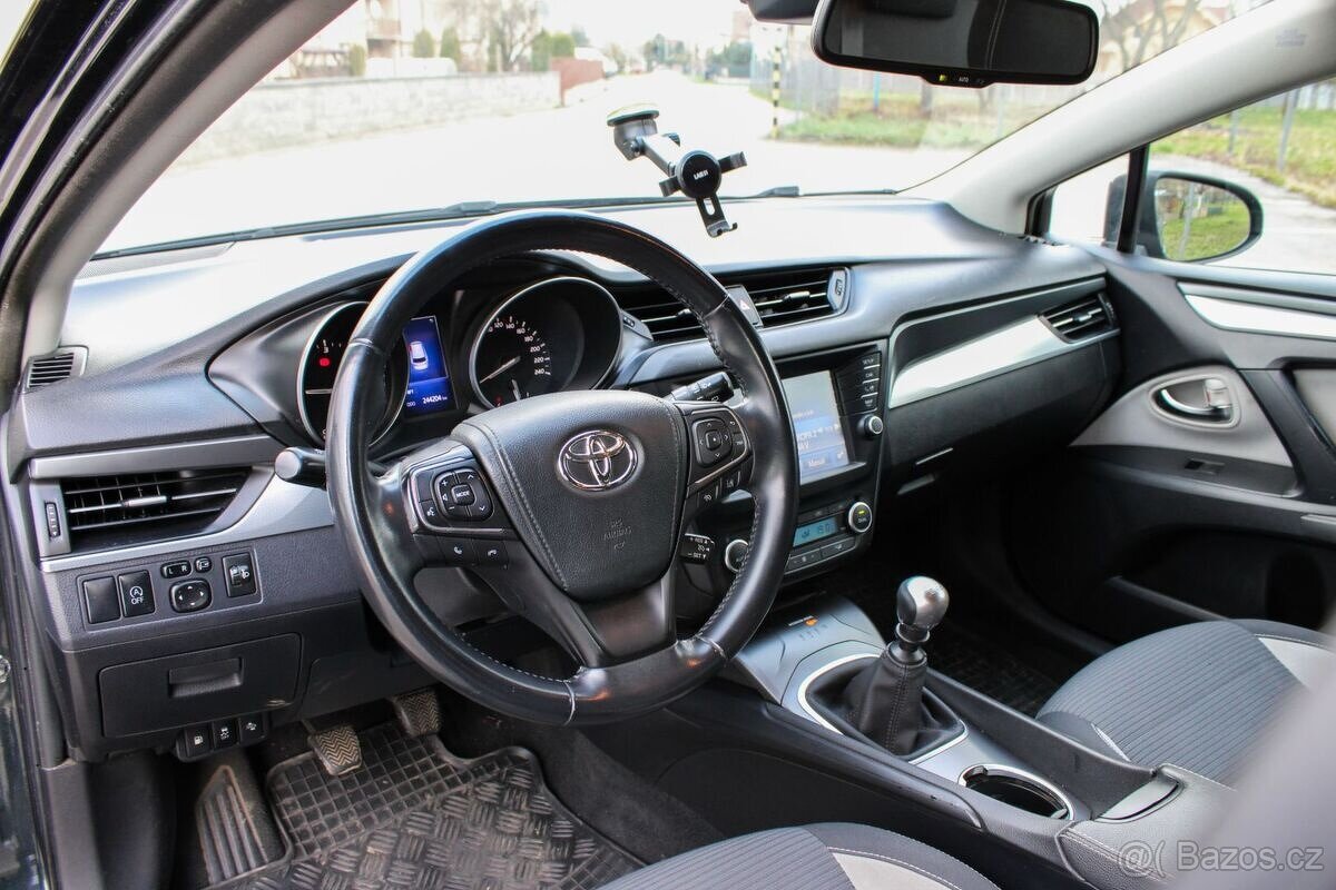 Toyota Avensis Combi 1.6 D-4D - 7