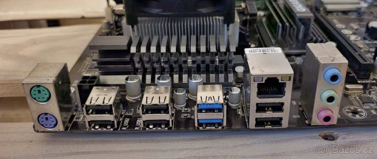 GA-970A-DS3P + AMD Phenom II X2 555+ 8gb ddr3 (AM3+) - 7