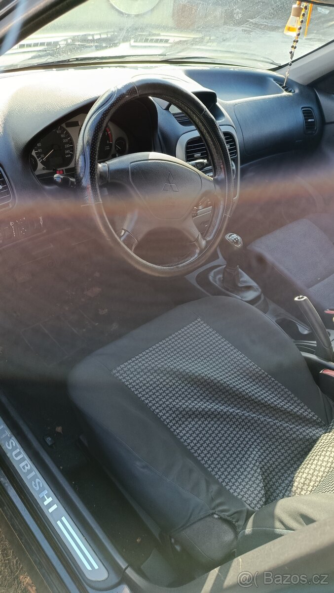 Mitsubishi carisma - 7