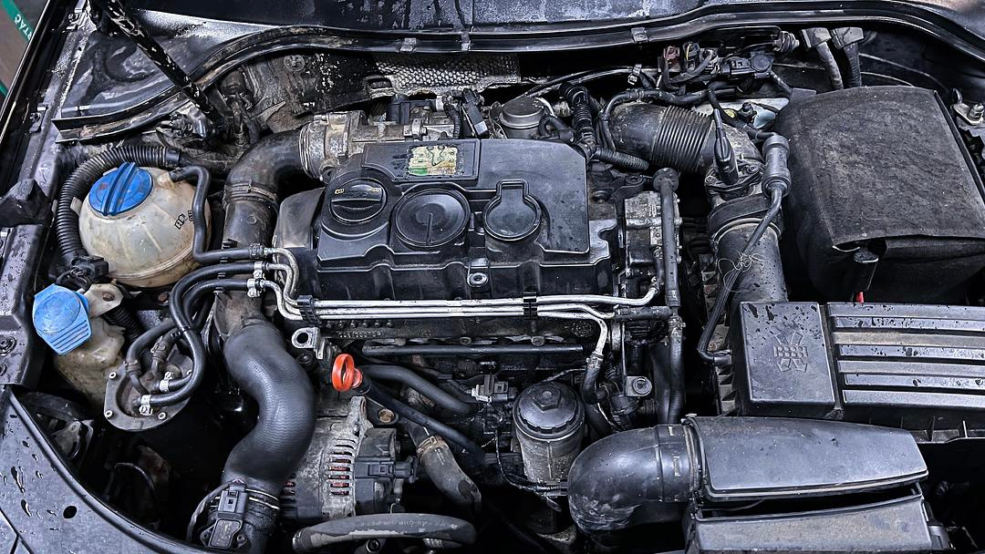 Vůz na náhradní díly VW Passat B6 kombi 2009 BLS JCX LC8Z - 7