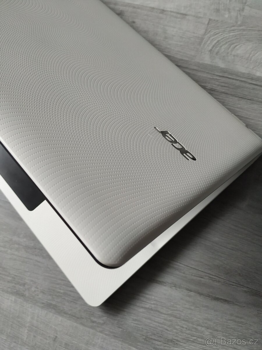 Acer ES1-132, 11.6", 2GB, 32GB eMMC, W10 - 7