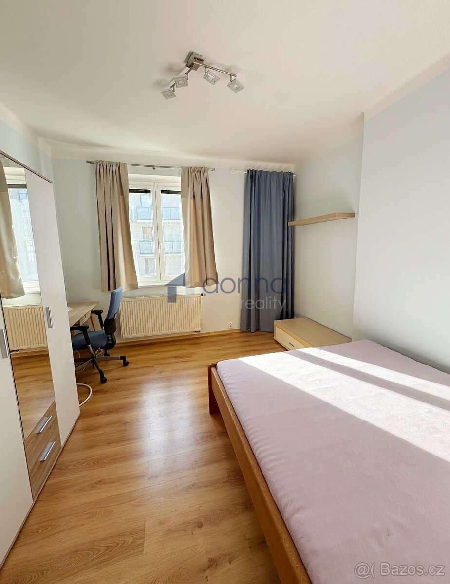 Pronájem bytu 3+kk/T 88m², ul. Vrázova, Praha 5 - Smíchov, z - 7