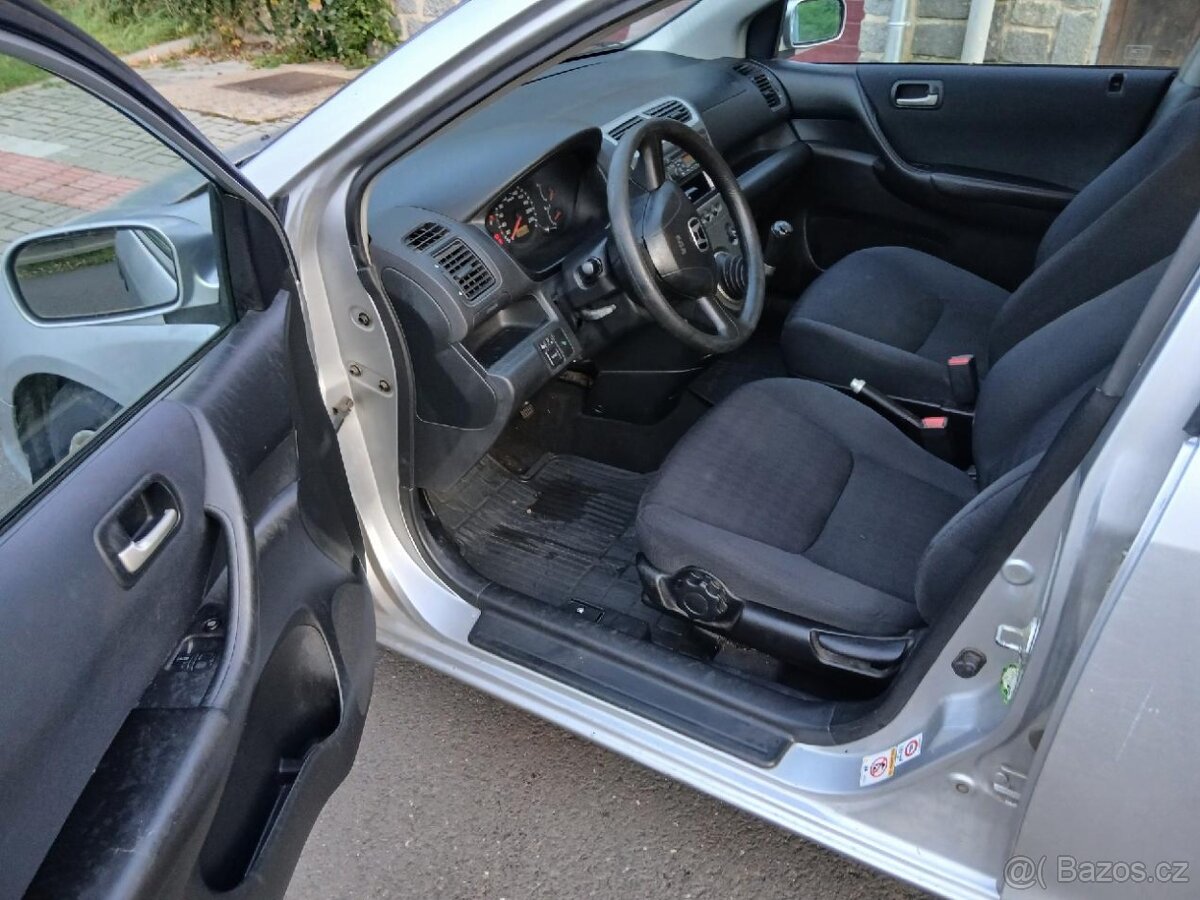 HONDA CIVIC 1.6i rok 2004 STK 12/2026 velmi pěkný stav - 7