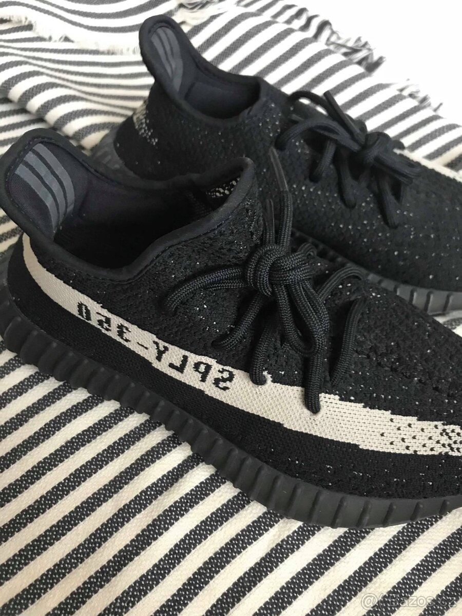 YEEZY Oreo 350 - 7