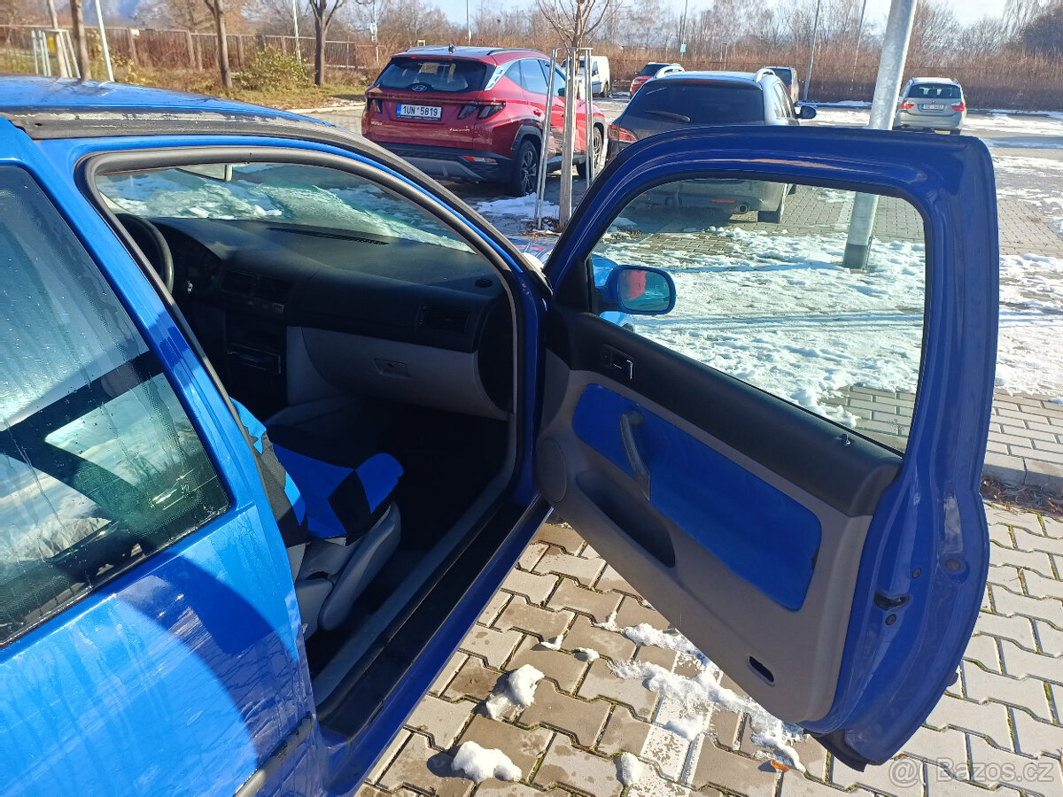 Prodám WV golf 1.6 77 kw - 7