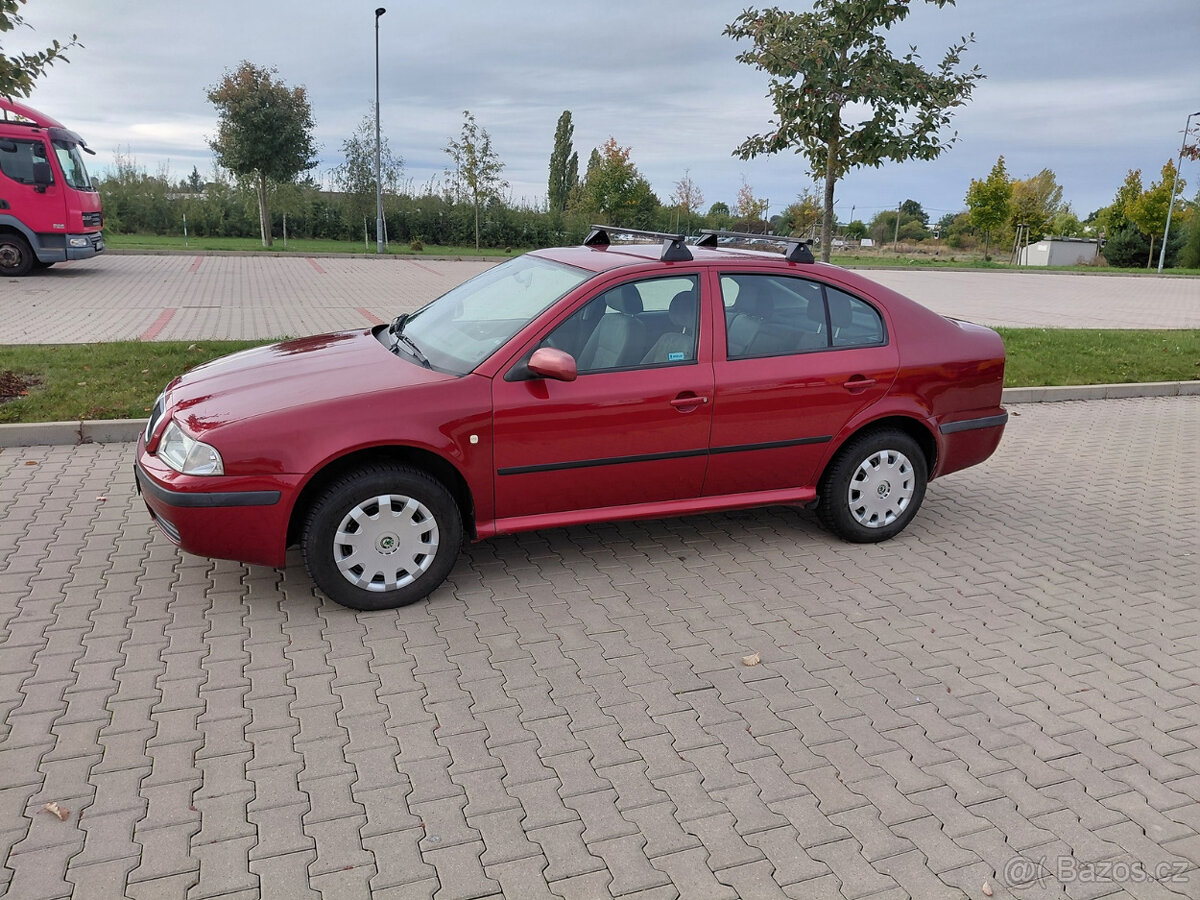 Škoda Octavia 1.6i Ambiente - 7