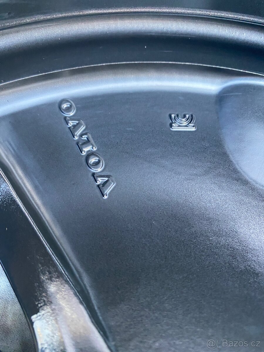 Zimní sada alu Volvo XC40 235/55R18 104H - 7