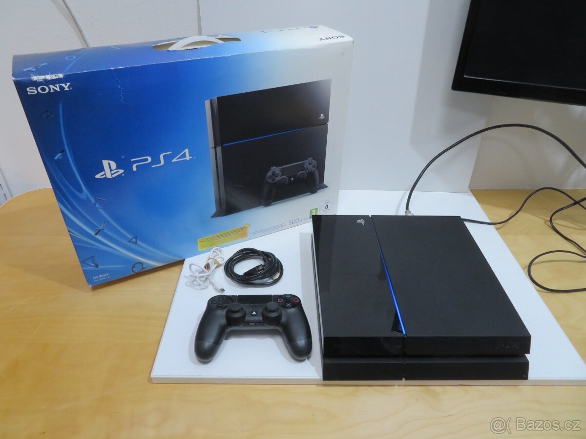 Herní konzole Sony PlayStation 4 - 500GB (CUH-1004A) - 7