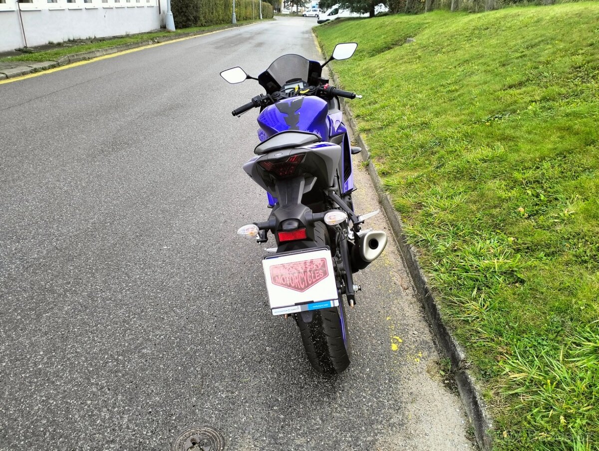 Yamaha YZF-R3 - 7
