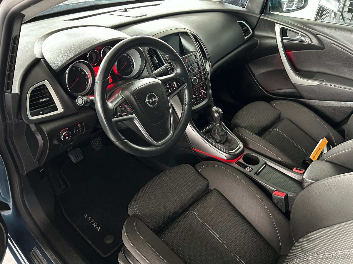 Opel Astra J 1.6 TURBO,ČR,SERVISKA,2.MAJ - 7