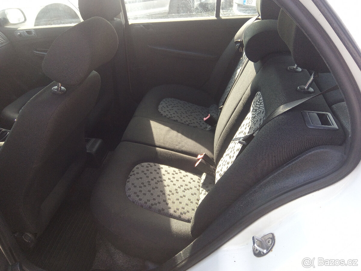 Fábia 1,4 16 V po prvním majiteli - 7