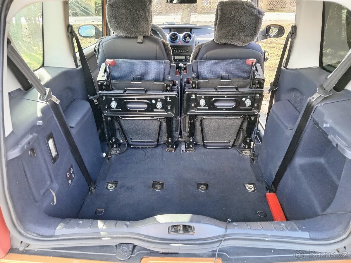 Peugeot 1007 - 7