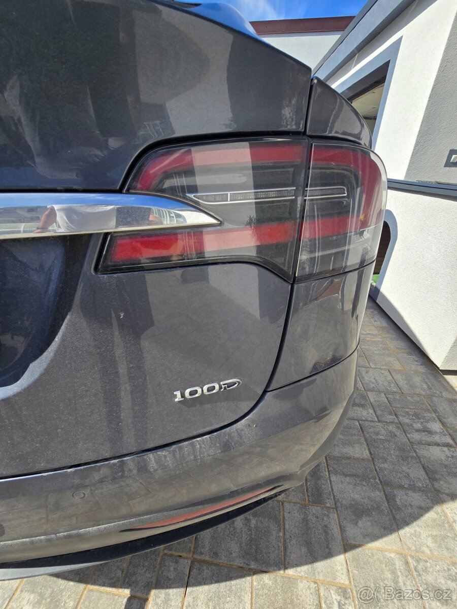 Tesla Model X 100D - 7