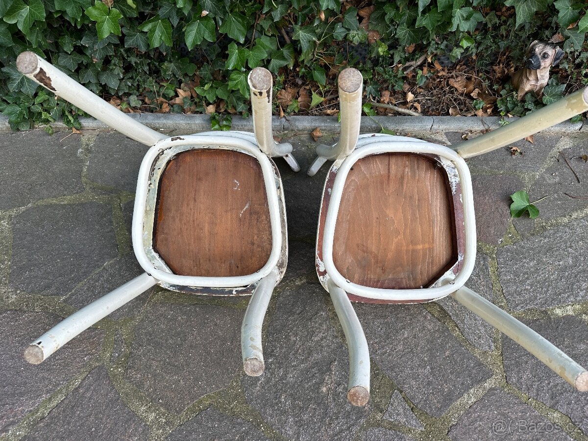 2 x stará bílá dřevěná židle - cena za kus - 7