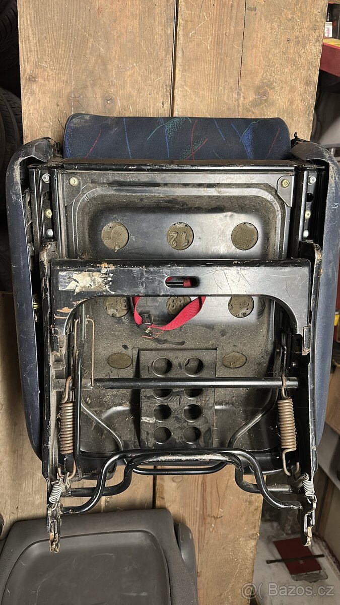 Zadní sedačky SAG za odvoz - 7