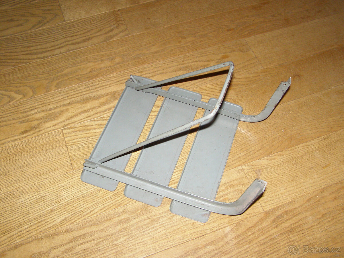 Stolička vojenská - 7