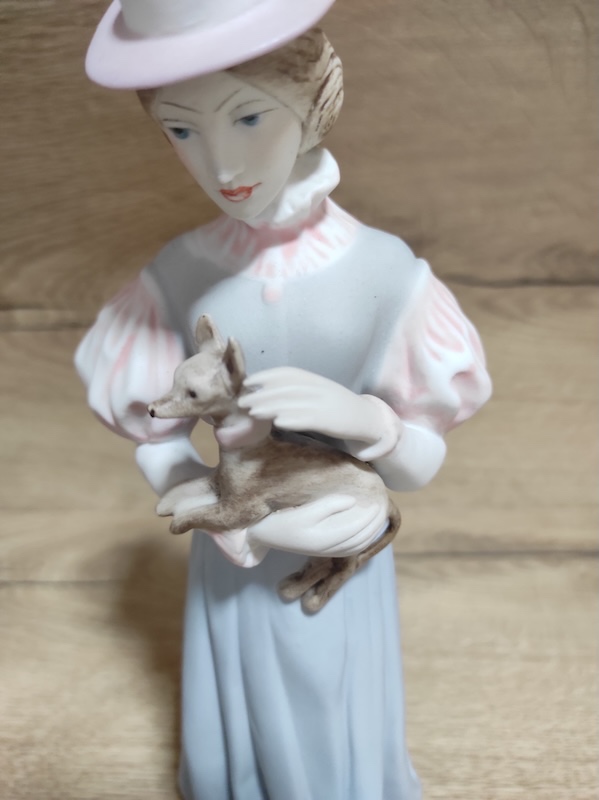 Porcelánová soška Royal Dux – dáma s psíkem - 7