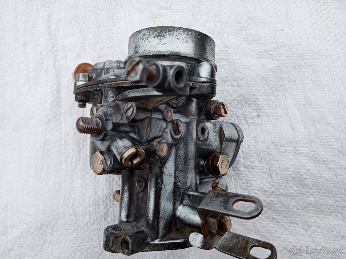 Starý karburátor JIKOV - 7