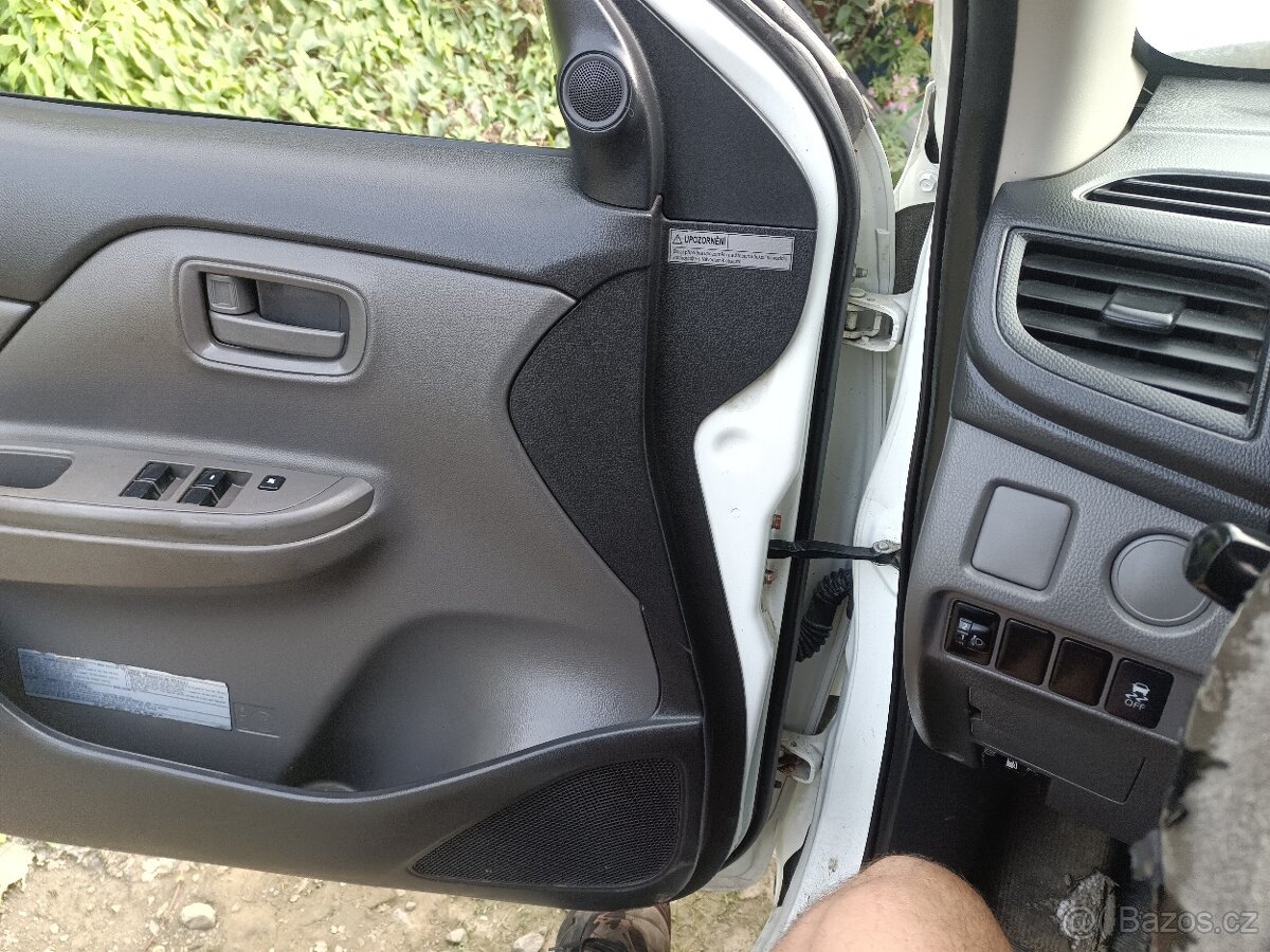 Mitsubishi L200 - 7