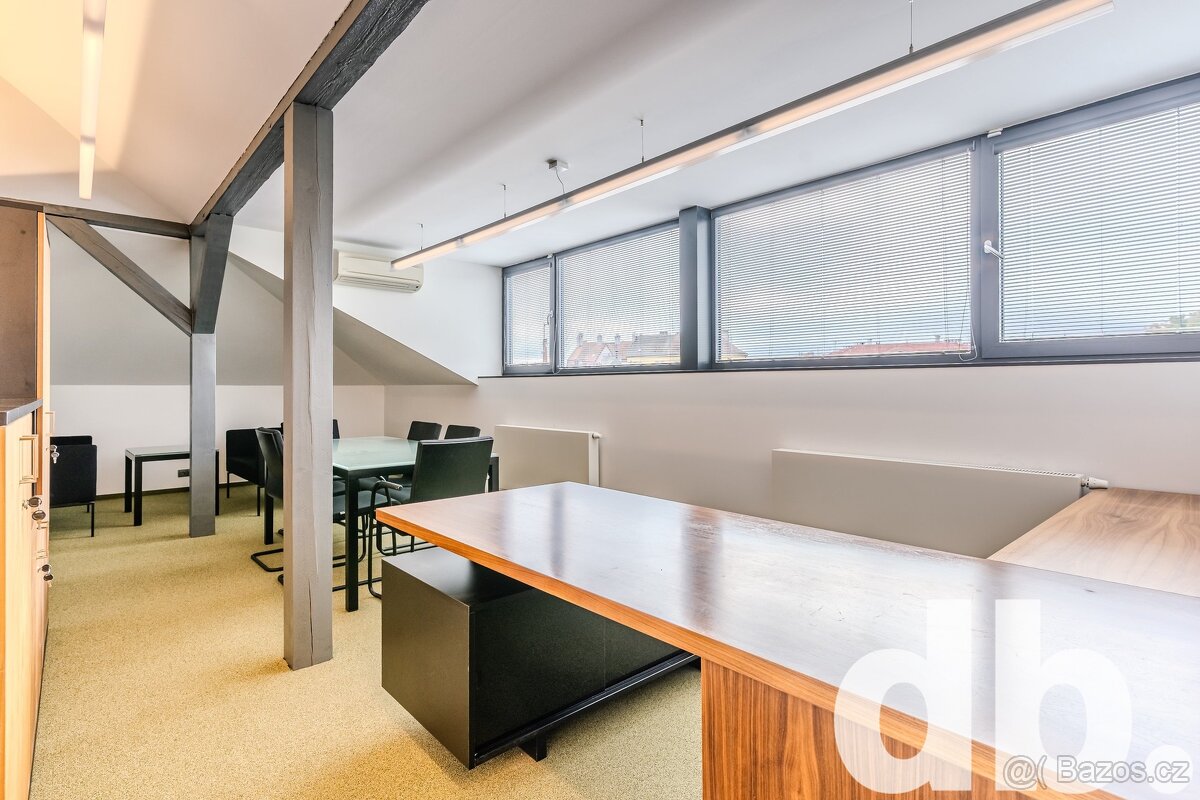 Pronájem kanceláře 190 m², Cheb, ev.č. 01727 - 7