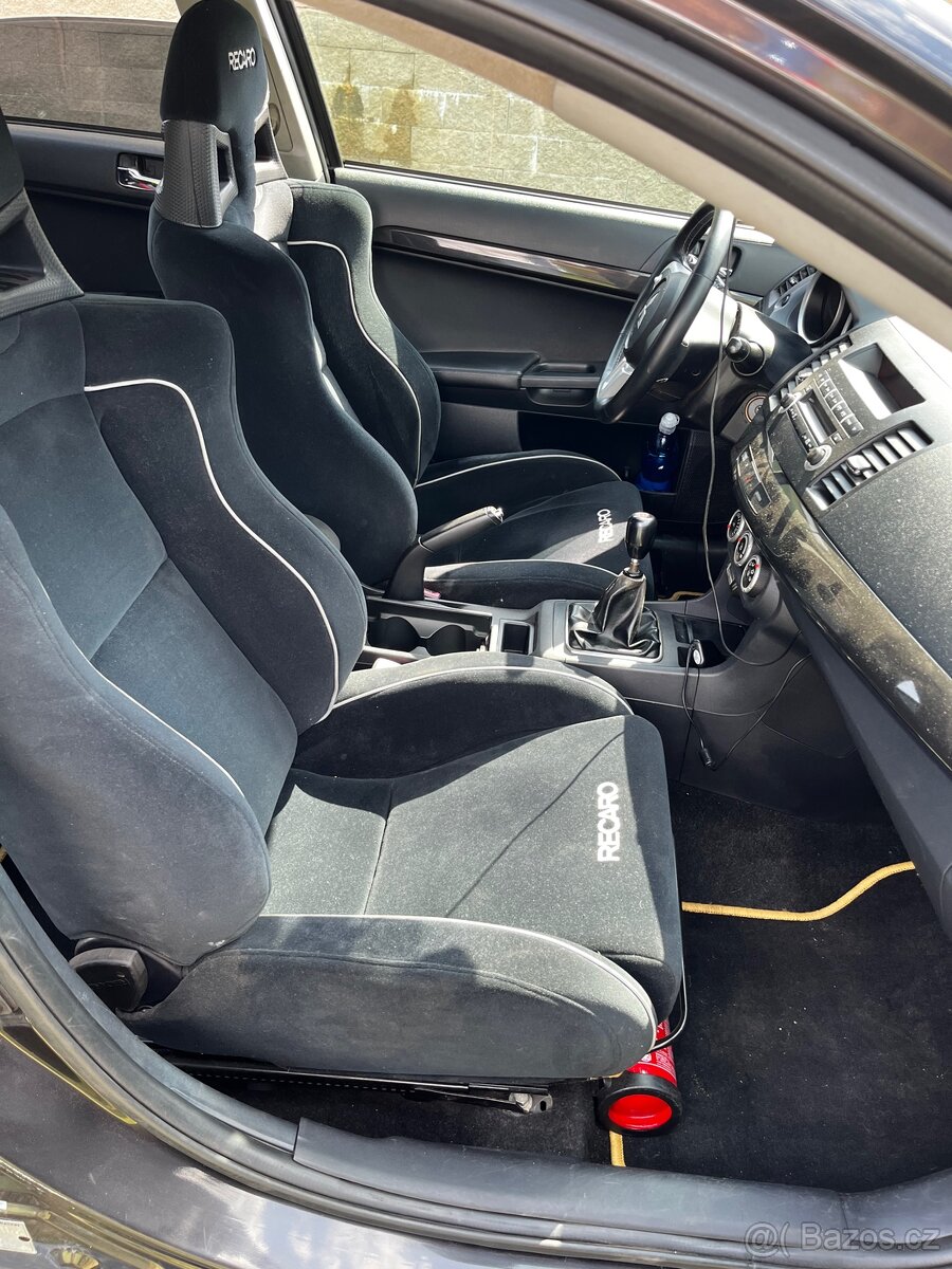 Mitsubishi Lancer Evo X - 7