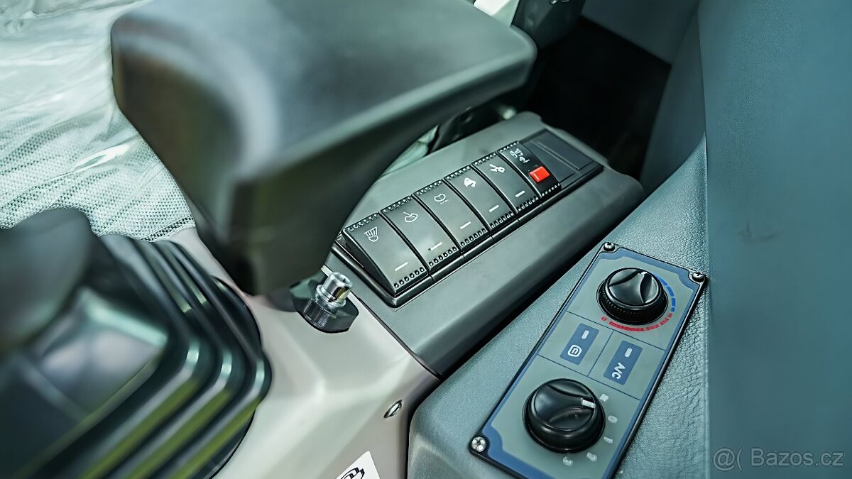 Minibager YUCHAI U35 Premium 3860 kg - 7