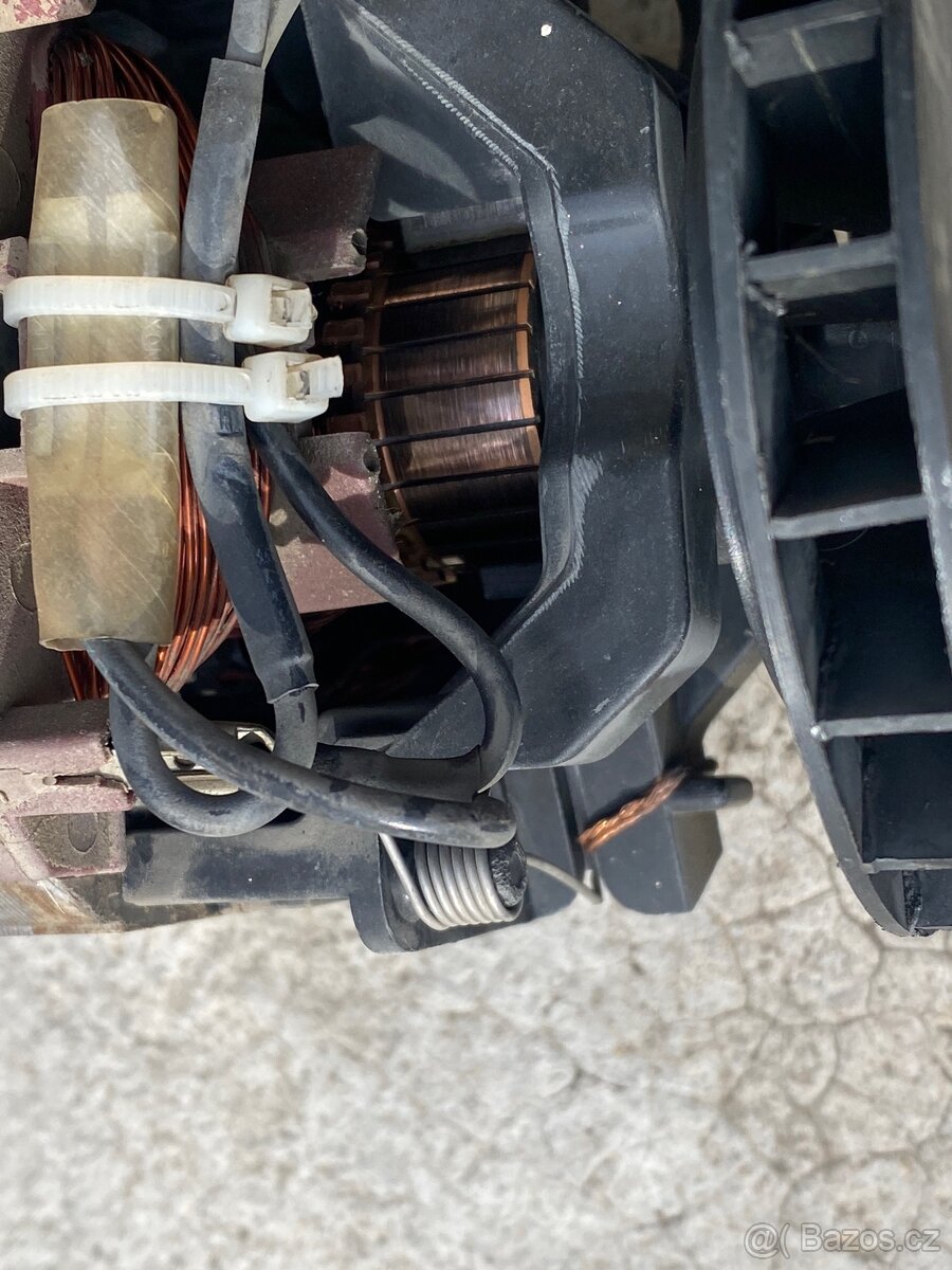 Motor vertikutátoru AL-KO - 7