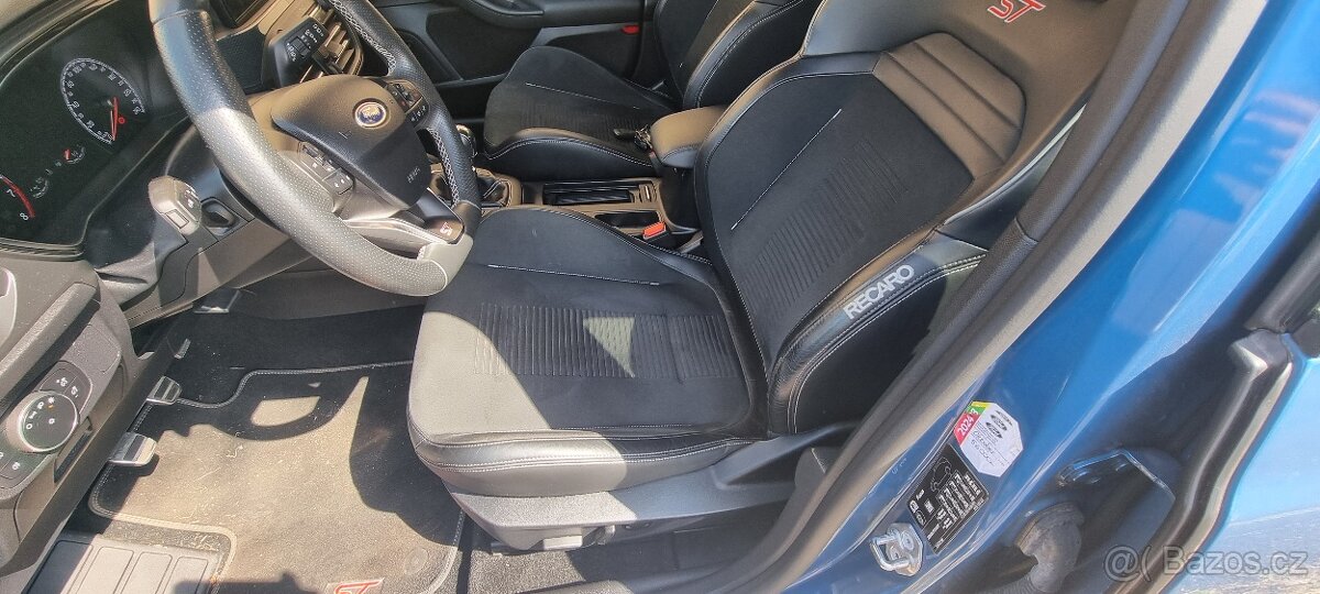Ford Focus ST - 7